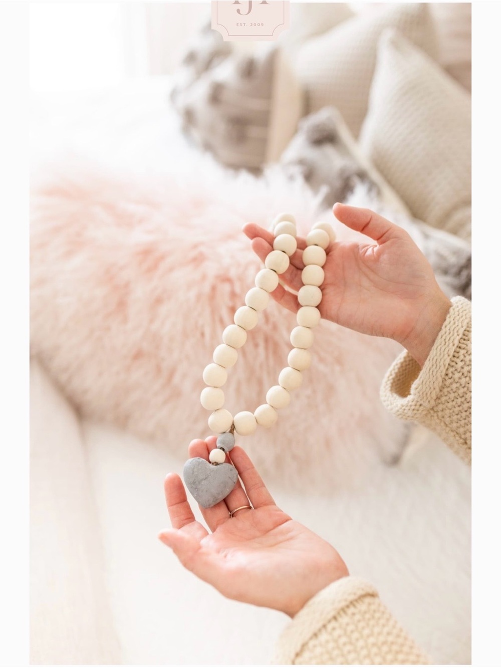 THE CROSS DECOR & DESIGN: MINI HEART PRAYER BEADS